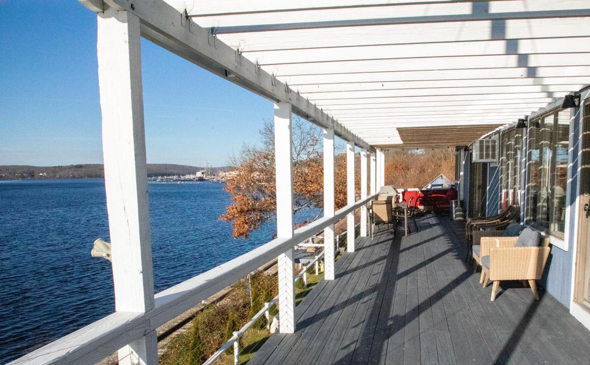 Spectacular Home With A Amazing Ocean - River View Groton Extérieur photo